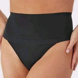 Maidenform Light Shaping Tummy Control Thong Panty Woman XL Black 2 PK Nwt